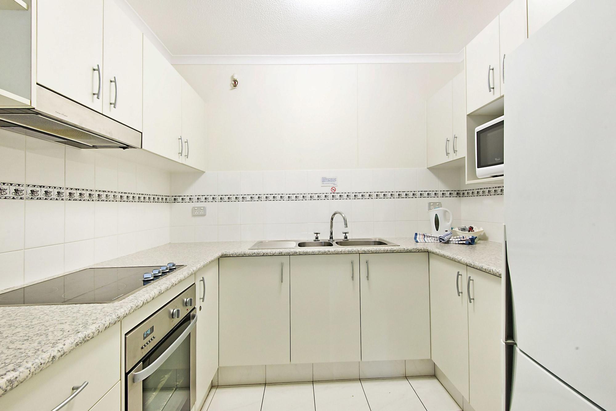 Surfers International Apartments Гоулд Коуст Екстериор снимка