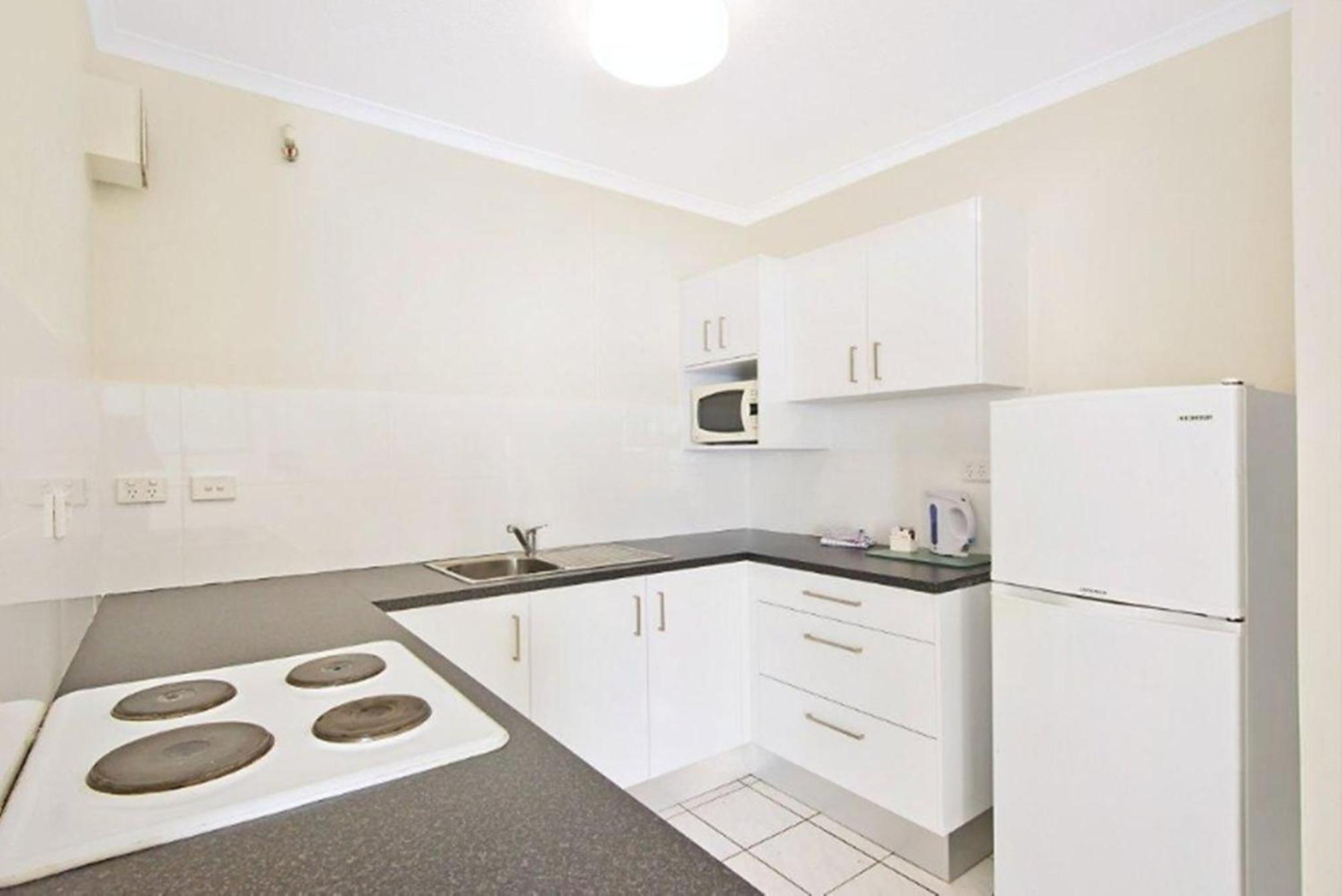 Surfers International Apartments Гоулд Коуст Екстериор снимка